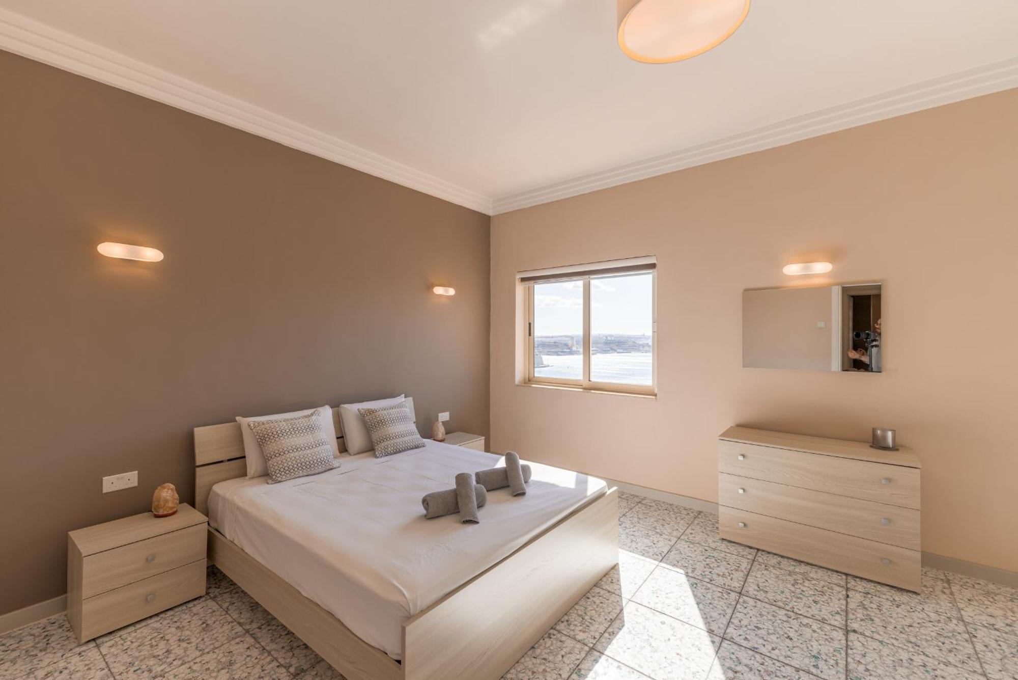 Harbour View - Large 2Br Apartment Валетта Экстерьер фото
